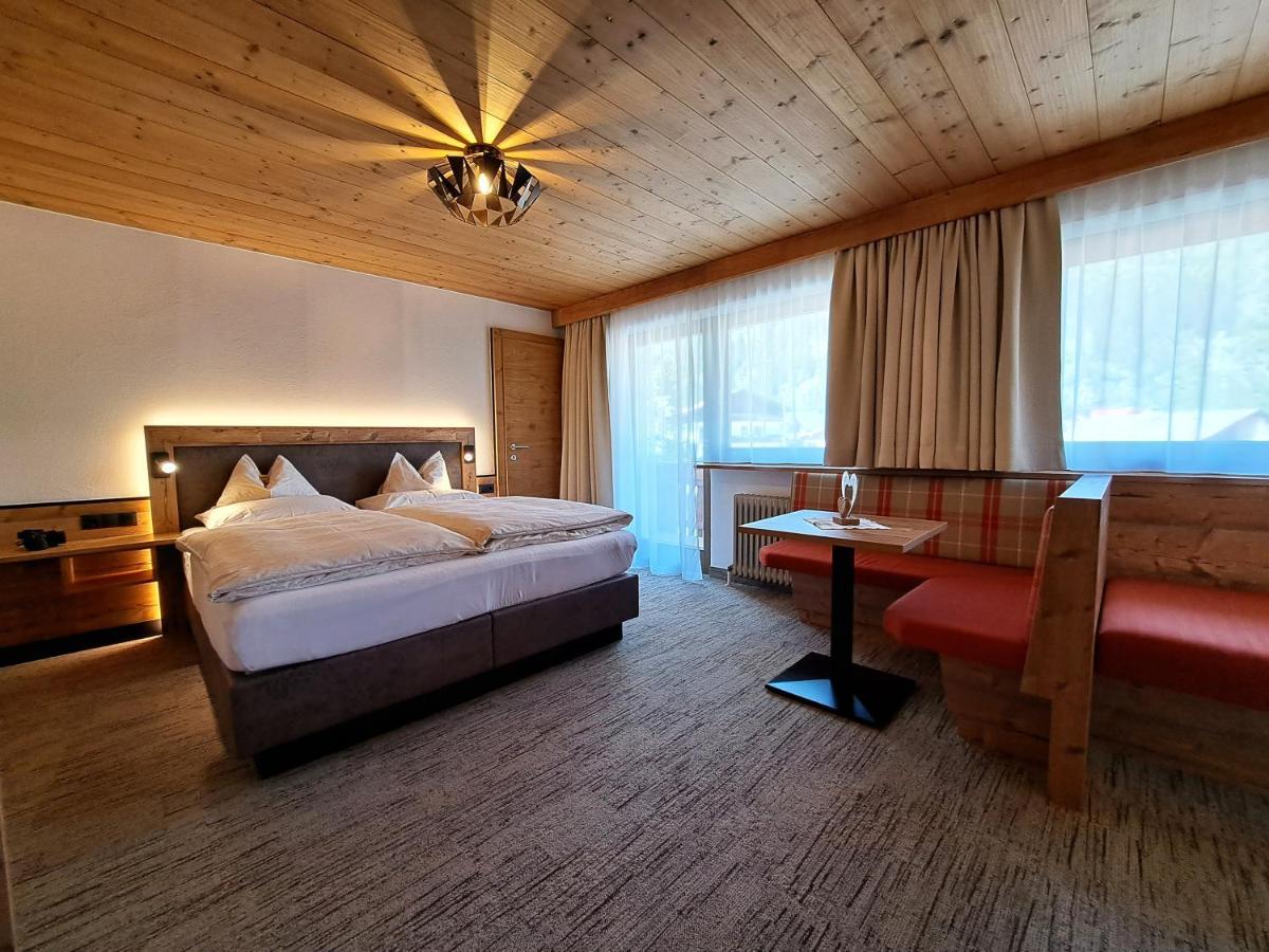 Gaestehaus Hochmuth ไมย์อาโฮเฟิน ภายนอก รูปภาพ