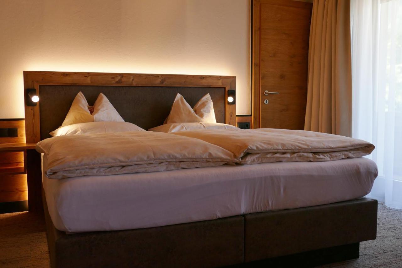 Gaestehaus Hochmuth ไมย์อาโฮเฟิน ภายนอก รูปภาพ